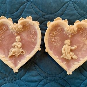 VINTAGE HEART INCOLAY CAMEO:  OLD TIME BOY & GIRL